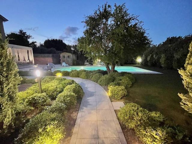 Villa Indipendente in vendita a Cascina, Toscana