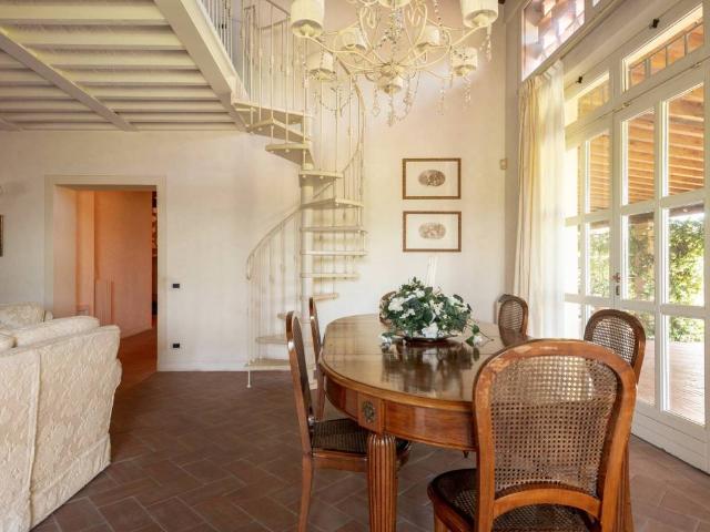 Villa Indipendente in vendita a Zambra, Cascina