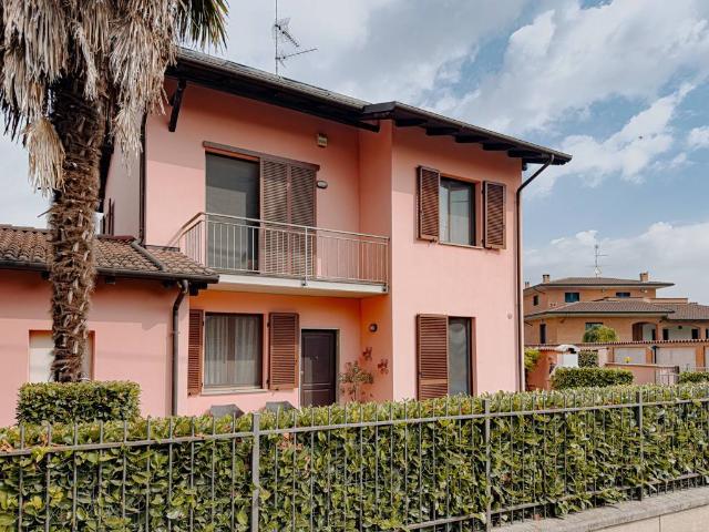 Villa Indipendente in vendita a Casei Gerola, Pavia