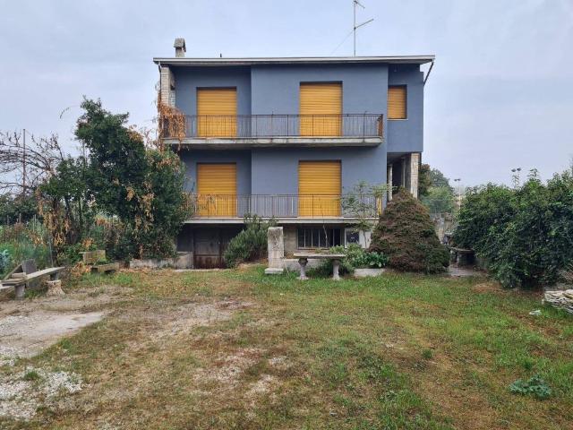 Villa Indipendente in vendita a Casei Gerola, Lombardia