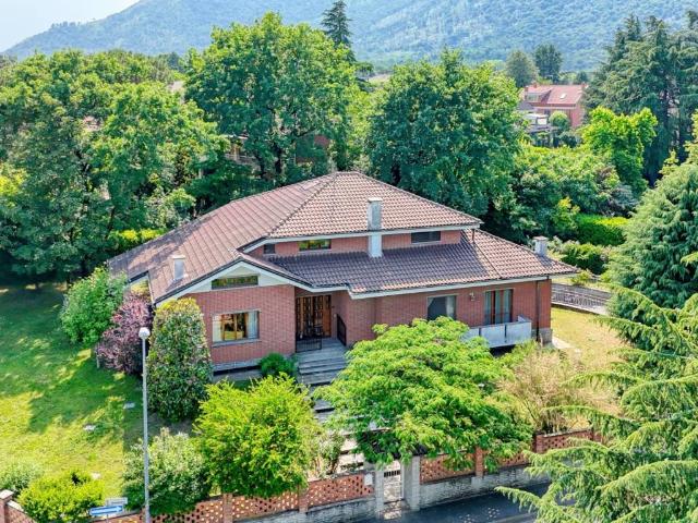Villa Indipendente in vendita a Villaggio, Piemonte