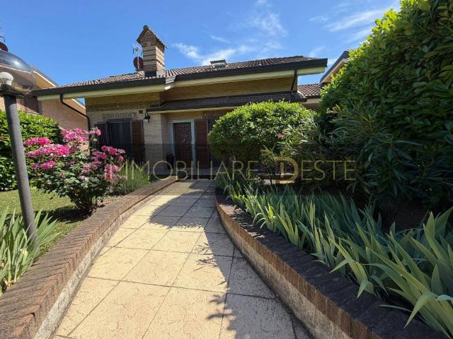 Villa Indipendente in vendita a Villaggio, Piemonte