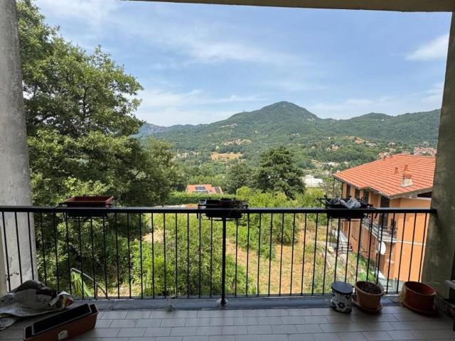 Villa Indipendente in vendita a Casella, Liguria
