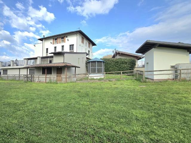 Villa Indipendente in vendita a Caselle Landi, Lombardia