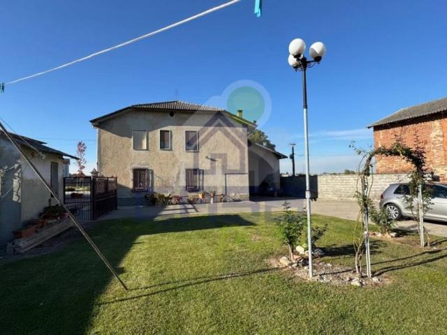 Villa Indipendente in vendita a Caselle Landi, Lombardia