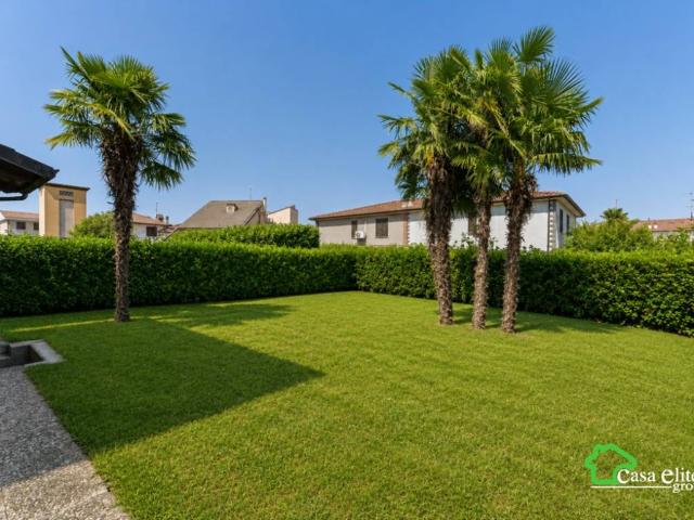 Villa Indipendente in vendita a Calvenzano, Caselle Lurani