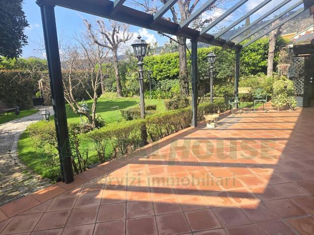 Villa Indipendente in vendita a Casolla, Caserta