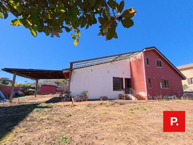 Villa Indipendente in vendita a Caserta, Campania