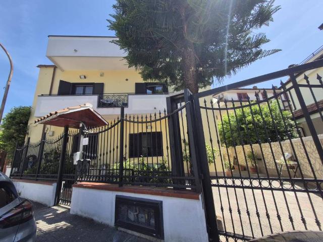 Villa Indipendente in vendita a Caserta