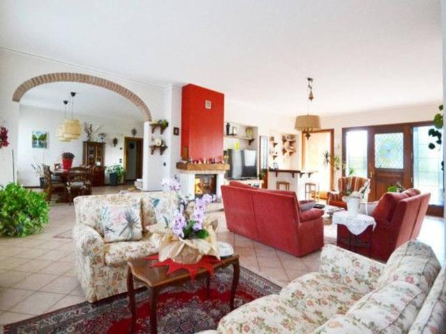 Villa Indipendente in vendita a Casier