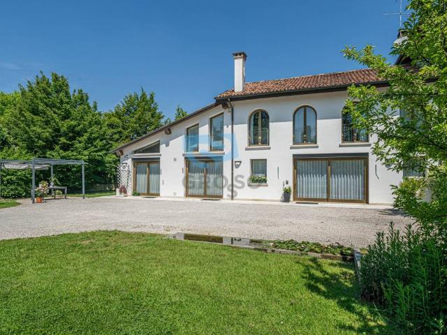 Villa Indipendente in vendita a Casier