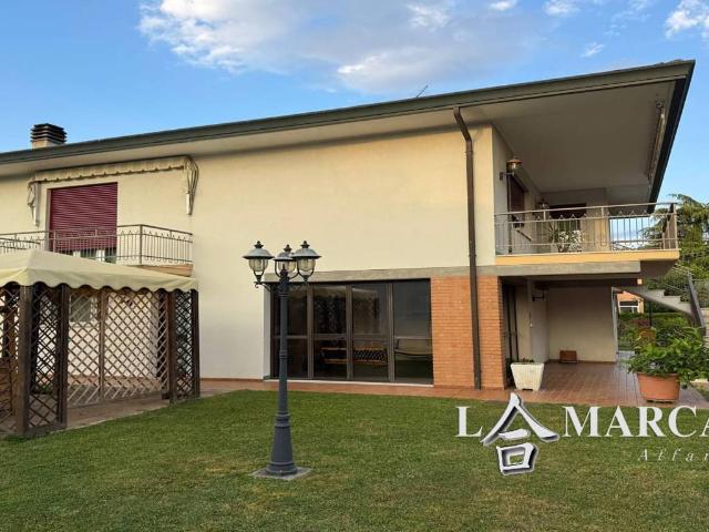 Villa Indipendente in vendita a Casier, Dosson