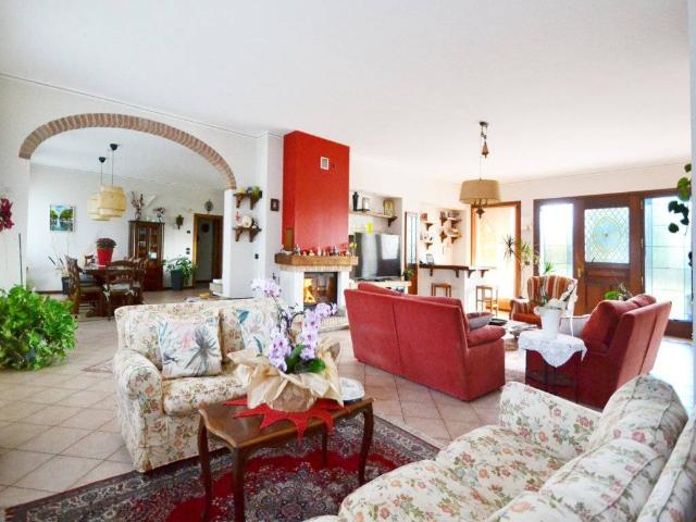 Villa Indipendente in vendita a Casier
