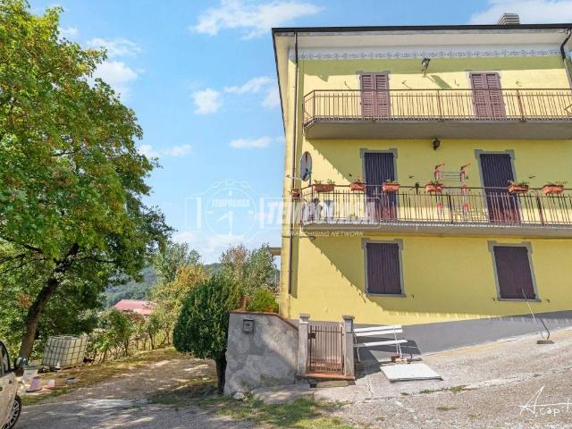 Villa Indipendente in vendita a Appennino Reggiano, Re