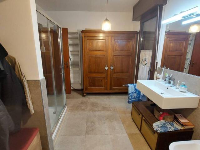 Villa Indipendente in vendita a Appennino Reggiano, Re