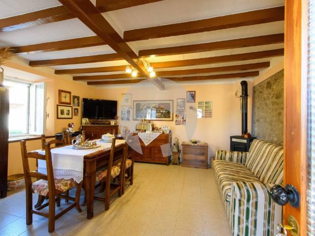 Villa Indipendente in vendita a Appennino Reggiano, Re