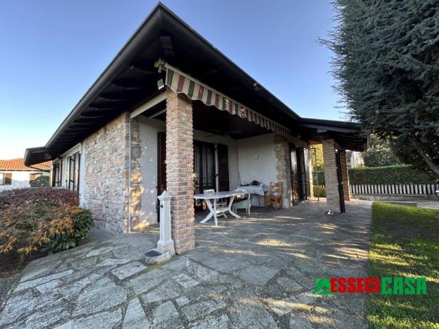 Villa Indipendente in vendita a Casirate D'adda, Lombardia