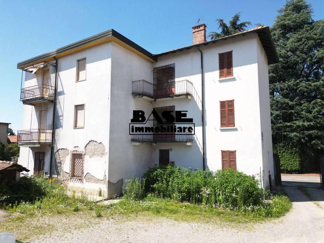 Villa Indipendente in vendita a Casnate, Casnate con Bernate