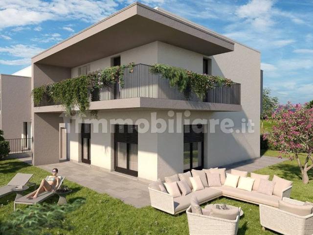 Villa Indipendente in vendita a Casnate con Bernate, Lombardia
