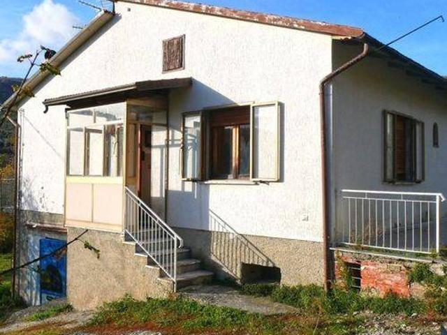 Villa Indipendente in vendita a Unione di comuni Montana Lunigiana, Codiponte