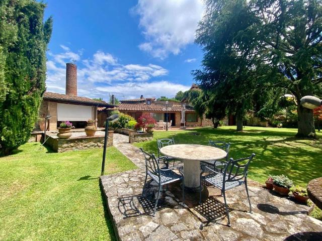 Villa Indipendente in vendita a Casole D'elsa, Toscana