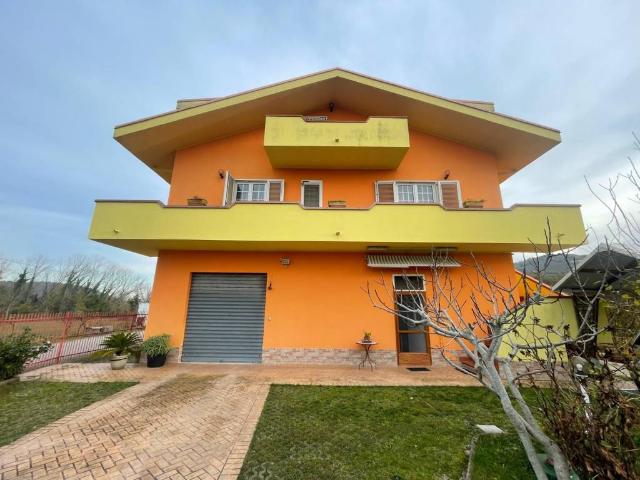 Villa Indipendente in vendita a Casoli, Abruzzo