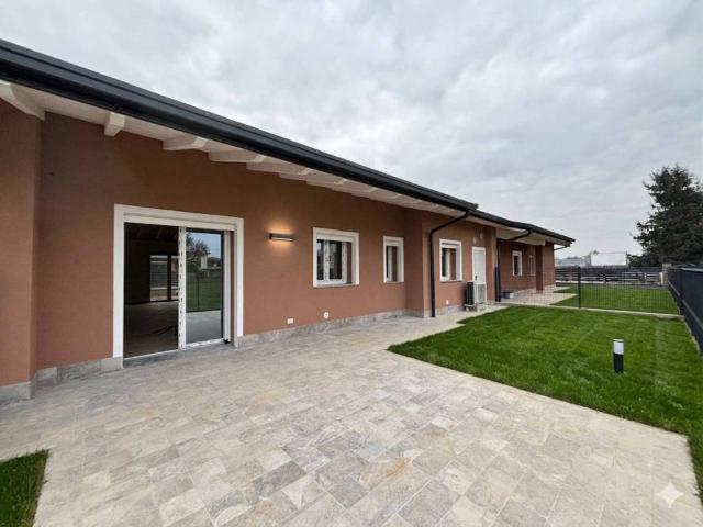 Villa Indipendente in vendita a Casorate Primo, Lombardia