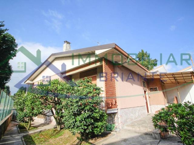 Villa Indipendente in vendita a Casorate Sempione, Lombardia