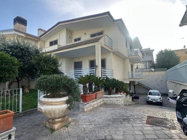 Villa Indipendente in vendita a Cittadella di Casoria, Casoria