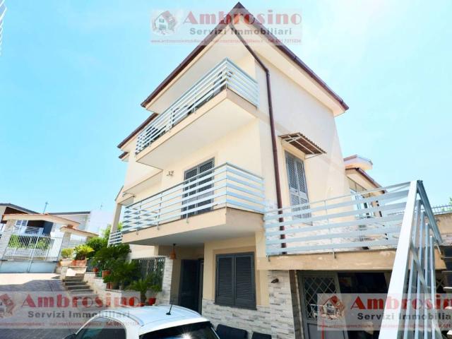 Villa Indipendente in vendita a Cittadella di Casoria, Casoria