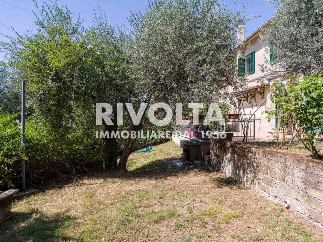 Villa Indipendente in vendita a Casperia, Lazio
