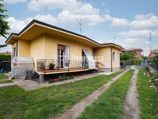 Villa Indipendente in vendita a Cassago Brianza, Lombardia