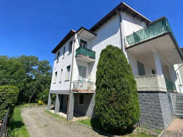 Villa Indipendente in vendita a Cassago Brianza, Lombardia