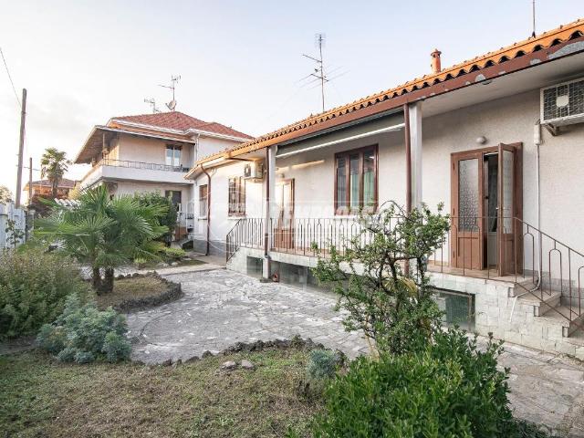 Villa Indipendente in vendita a Cassano D'adda, Lombardia