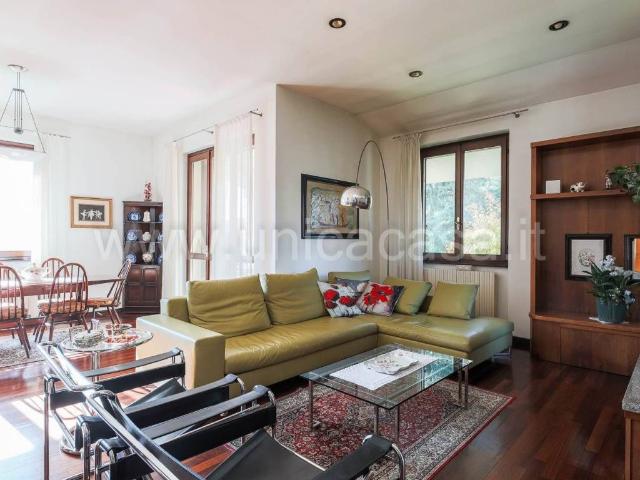 Villa Indipendente in vendita a Cassano D'adda, Lombardia