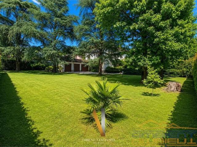 Villa Indipendente in vendita a Cassano D'adda, Lombardia