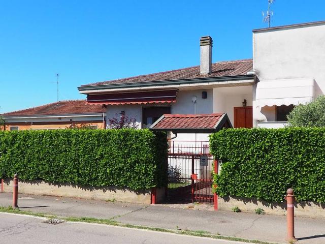 Villa Indipendente in vendita a Cassano D'adda, Lombardia