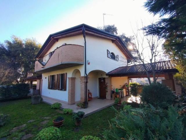Villa Indipendente in vendita a Cassano D'adda, Lombardia