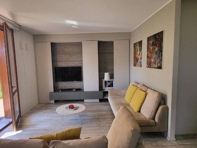 Villa Indipendente in vendita a Sant'Anna, Cassano Magnago