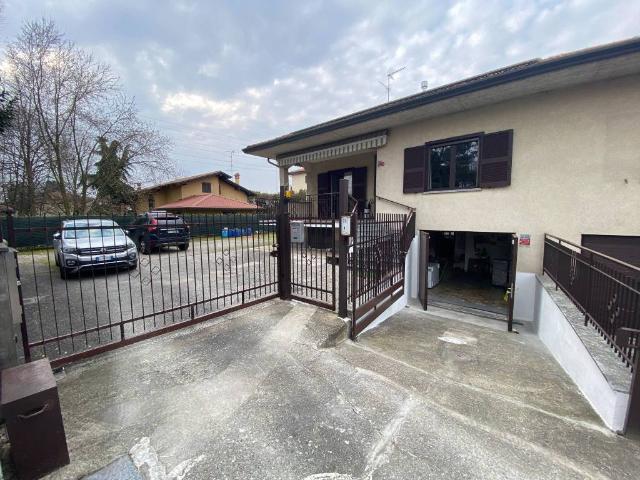 Villa Indipendente in vendita a Villa, Cassano Magnago