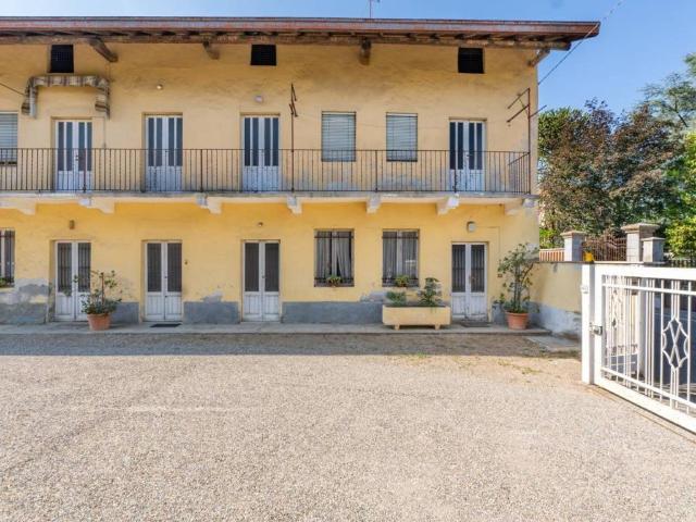 Villa Indipendente in vendita a Cassano Magnago, Lombardia