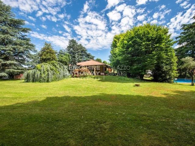 Villa Indipendente in vendita a Soiano, Cassano Magnago