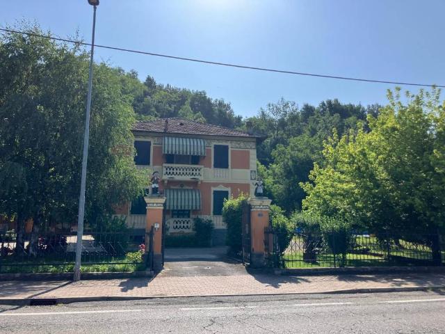 Villa Indipendente in vendita a Piemonte, Alessandria