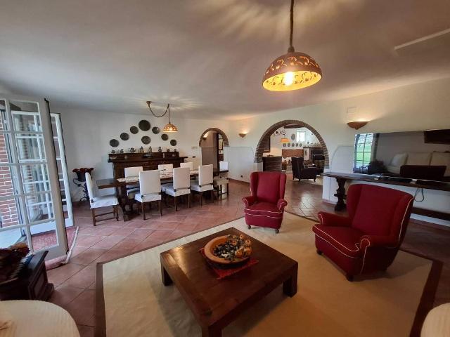 Villa Indipendente in vendita a Piemonte, Alessandria