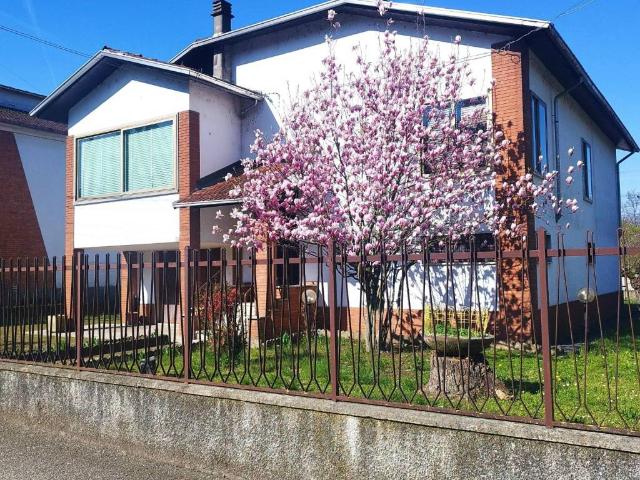 Villa Indipendente in vendita a Piemonte, Alessandria