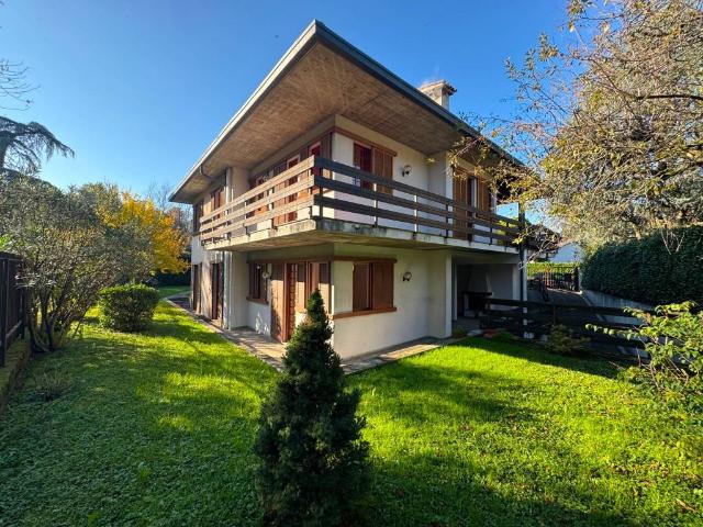 Villa Indipendente in vendita a Camporicco, Cassina De' Pecchi