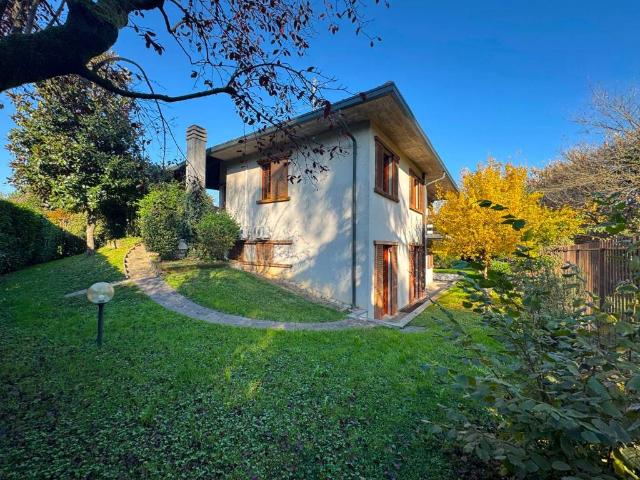 Villa Indipendente in vendita a Camporicco, Cassina De' Pecchi