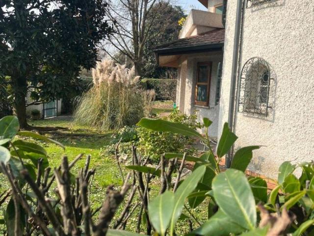 Villa Indipendente in vendita a Camporicco, Cassina De' Pecchi