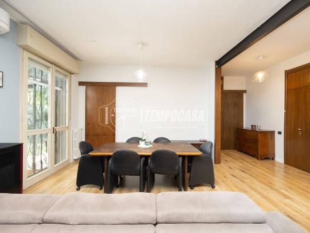 Villa Indipendente in vendita a Villa Fiorita, Cassina De' Pecchi