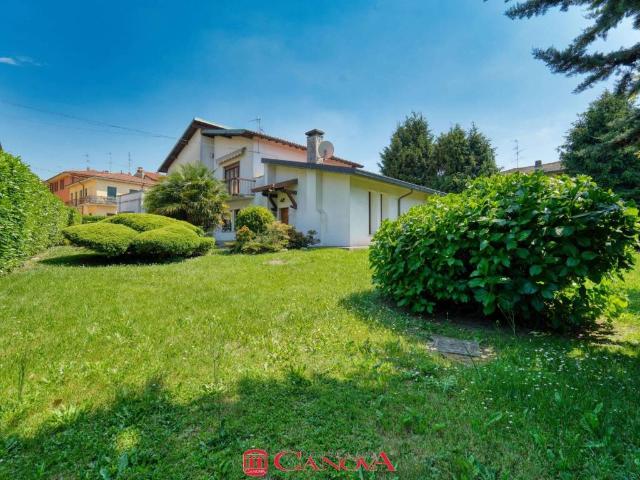 Villa Indipendente in vendita a Cassina Rizzardi, Lombardia